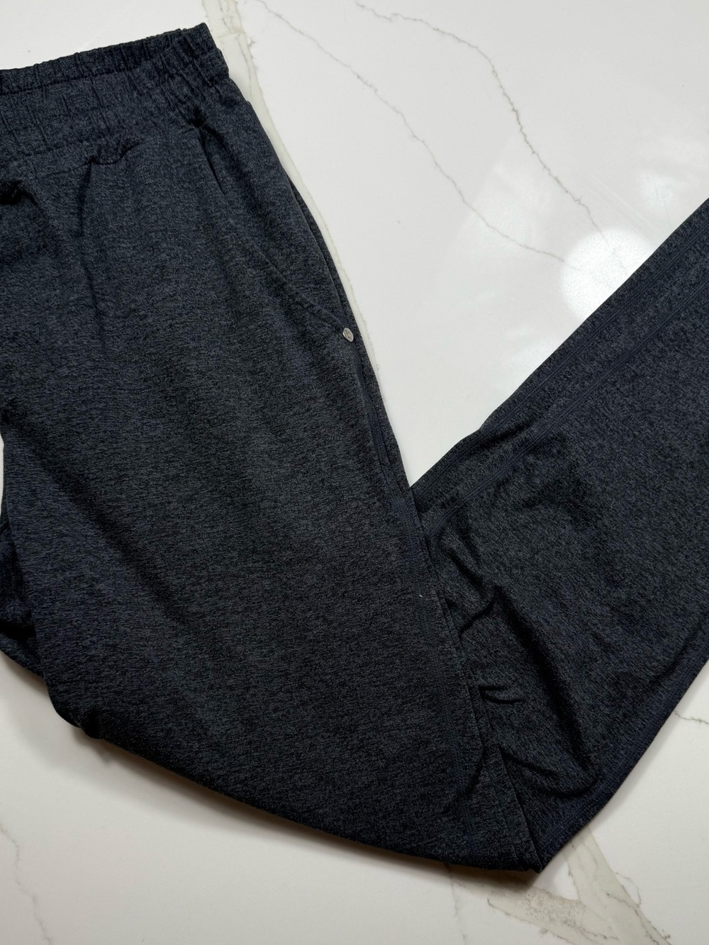 Men's Vuori Black Heather Knit Jogger Pants